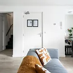 Apartment 6p Newly Renovated With Unique Roof-terrace *