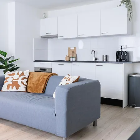 6p Newly Renovated With Unique Roof-terrace *