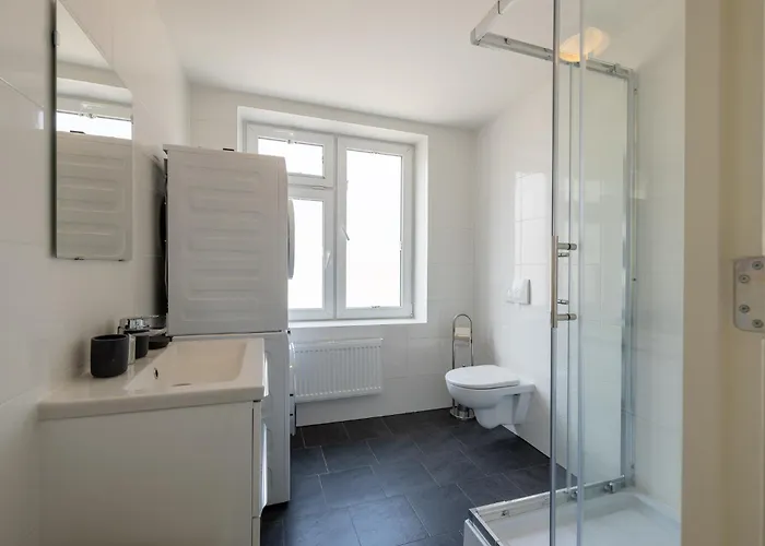 6p Newly Renovated With Unique Roof-terrace